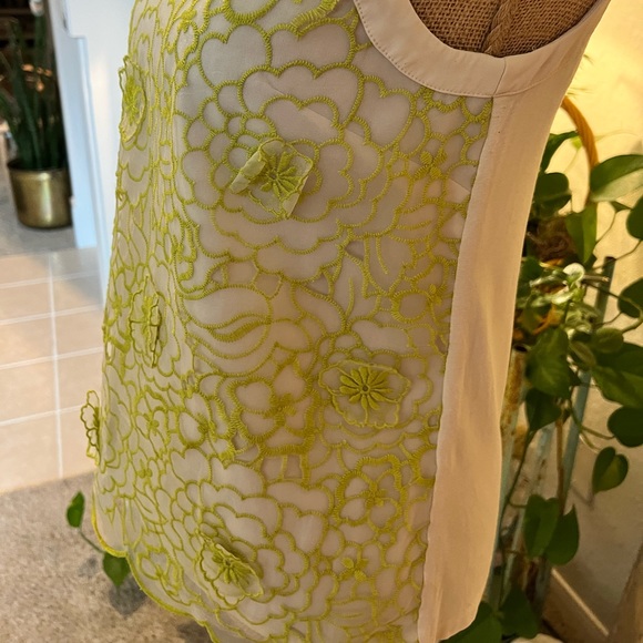 Ann Taylor Lime Floral Blouse Small - Picture 2 of 3